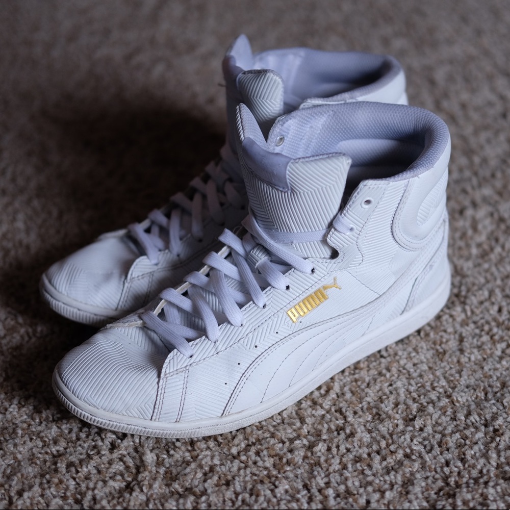 Puma Leather Vikky Mid Tops (Women’s 9.5)